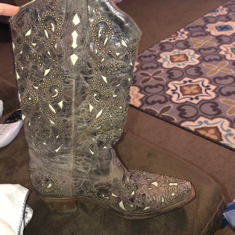 Corral boots